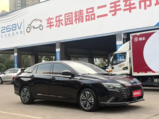 Dongfeng Yixuan MAX — Фото автомобиля 3