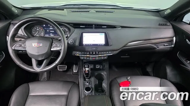 Cadillac XT4 2.0 Sport AWD — Фото автомобиля 6