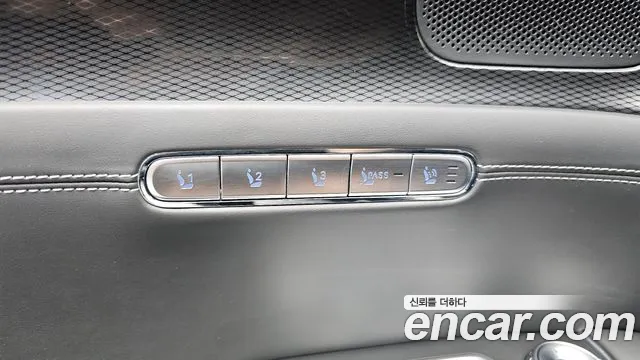 Genesis G90 RS4 — Фото автомобиля 30
