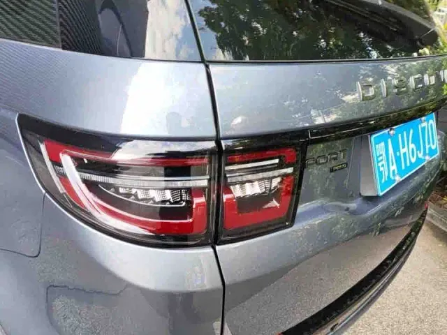 Land Rover Discovery Sport — Фото автомобиля 11