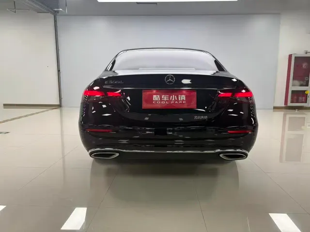 Mercedes-Benz E-Class — Фото автомобиля 25