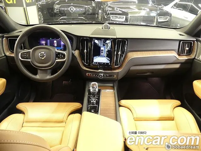 Вольво XC60 — Фото автомобиля 7