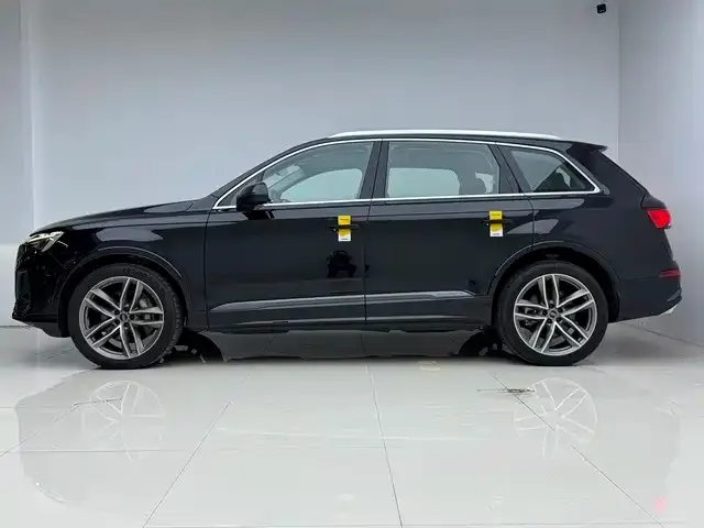 Audi Q7 — Фото автомобиля 6