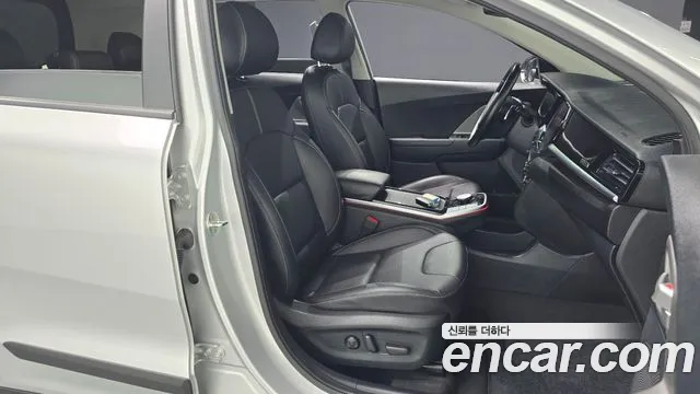Kia Niro Niro Plus Air — Фото автомобиля 26