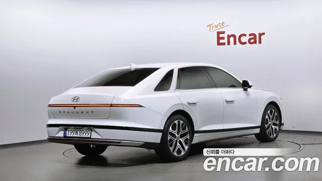 Hyundai Grandeur GN7 — Фото автомобиля 2
