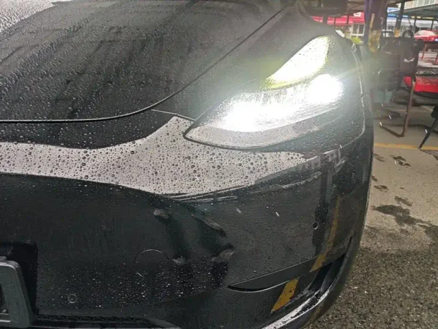 Tesla Model Y — Фото автомобиля 23