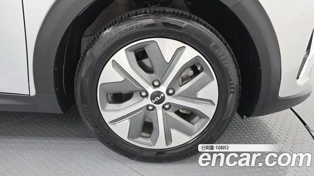 Kia Niro Niro Plus Air — Фото автомобиля 21