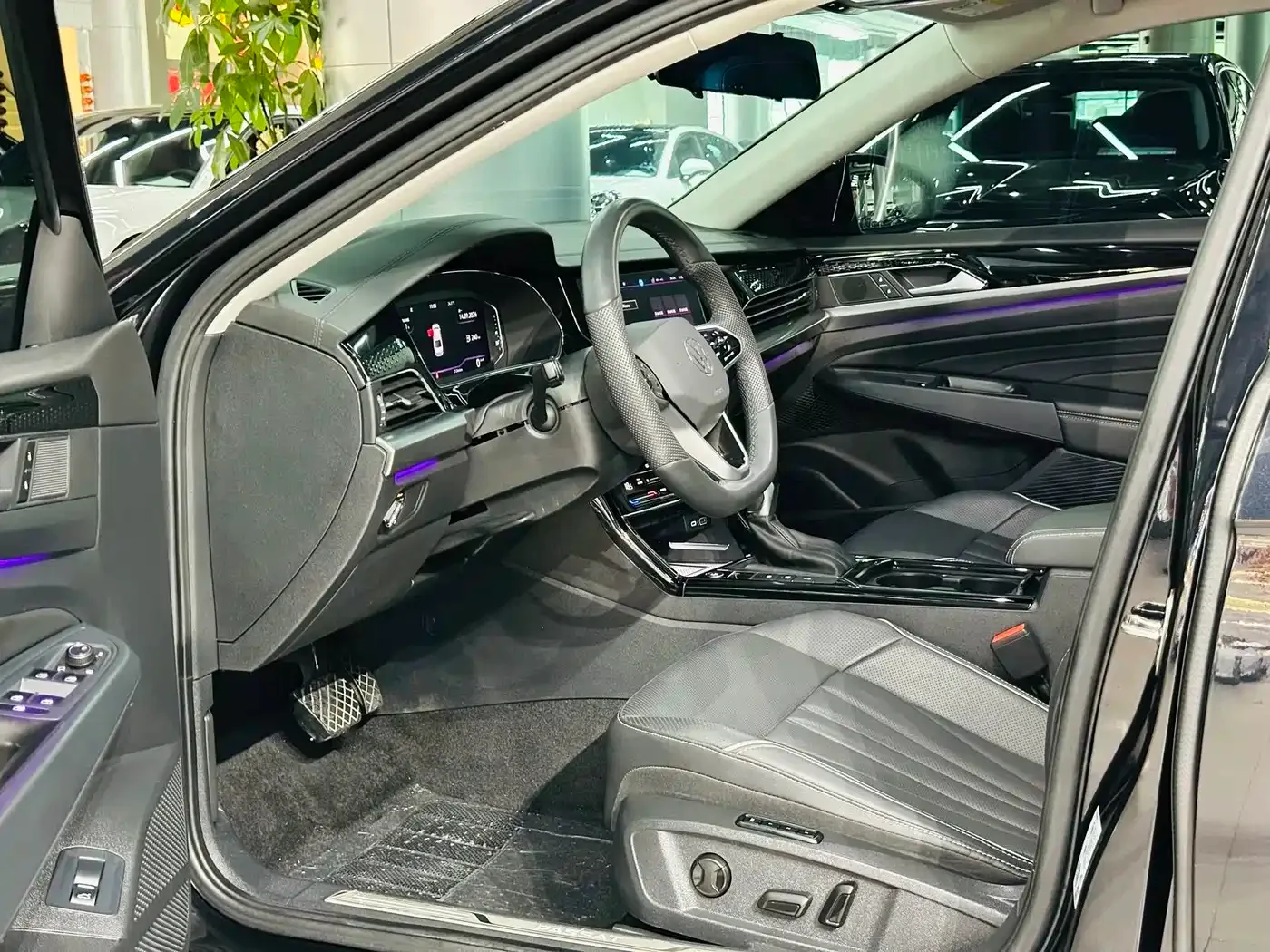 Volkswagen Passat 2024 380TSI Dragon Glory Edition — Фото автомобиля 4