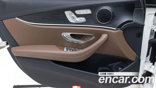 Mercedes-Benz E-Class W213 — Фото автомобиля 15