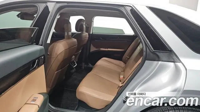 Hyundai Grandeur GN7 — Фото автомобиля 18