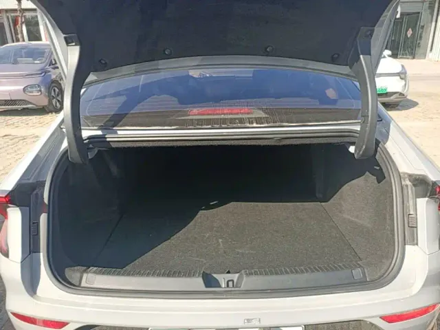 Wuling Starlight — Фото автомобиля 18
