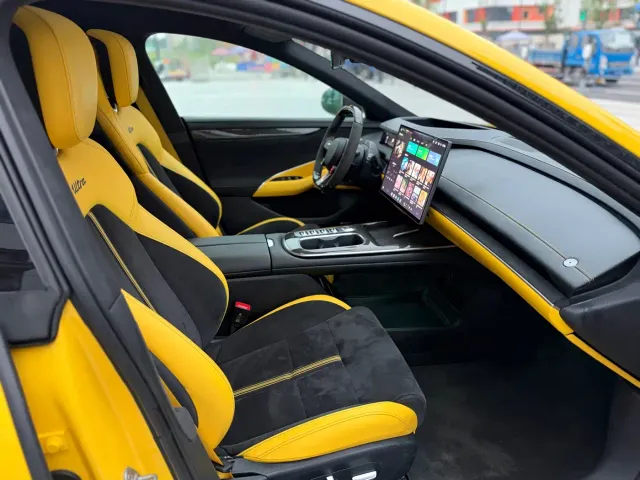 Xiaomi Auto Xiaomi SU7 Ultra 2025 Model Ultra — Фото автомобиля 9