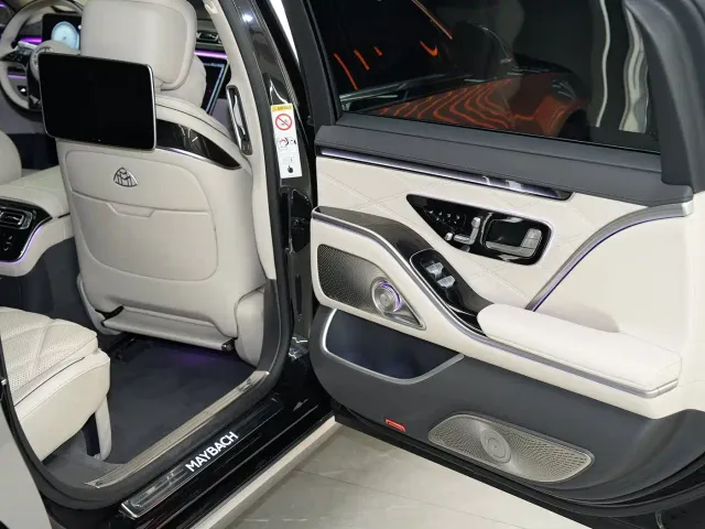 Mercedes-Benz Maybach S-Class — Фото автомобиля 16