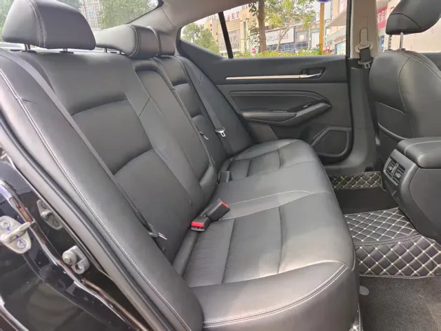 Nissan Teana — Фото автомобиля 11
