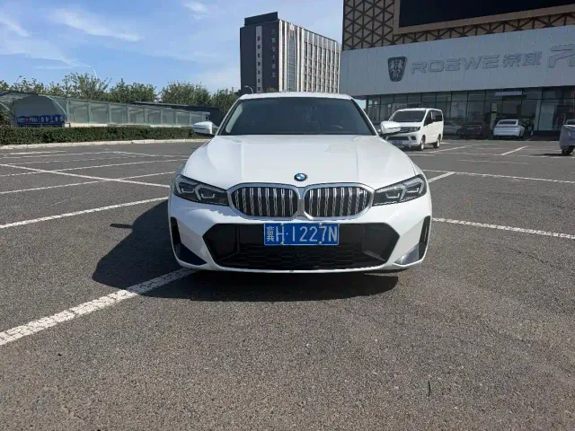 BMW 3 Series — Фото автомобиля 3