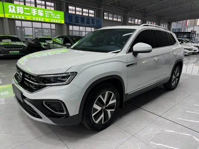 Фотография автомобиля — Volkswagen Tayron