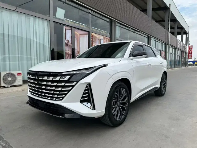 Фотография автомобиля — Changan UNI-Z