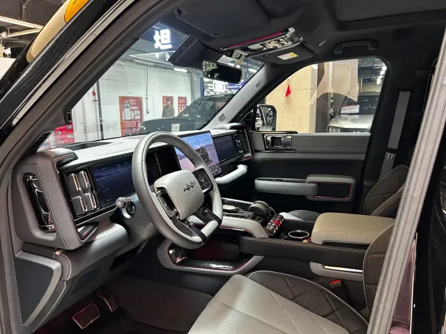 BYD FangChengBao Leopard 5 — Фото автомобиля 13