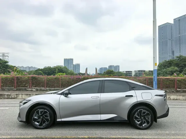 Toyota bZ3 — Фото автомобиля 20