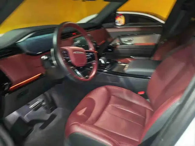 Land Rover Range Rover Sport — Фото автомобиля 3