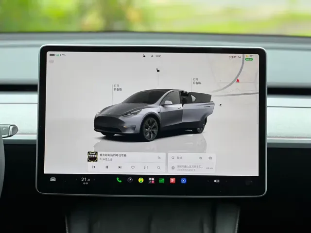 Tesla Model Y — Фото автомобиля 12