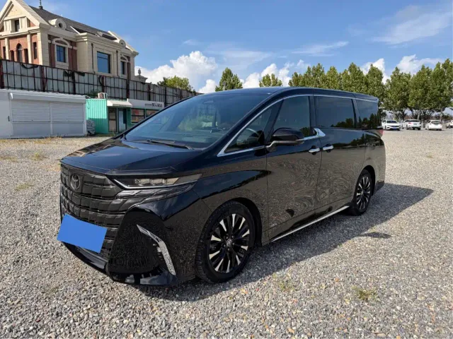 Toyota Alphard — Фото автомобиля 3