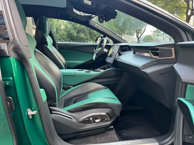 Lotus Eletre — Фото автомобиля 8