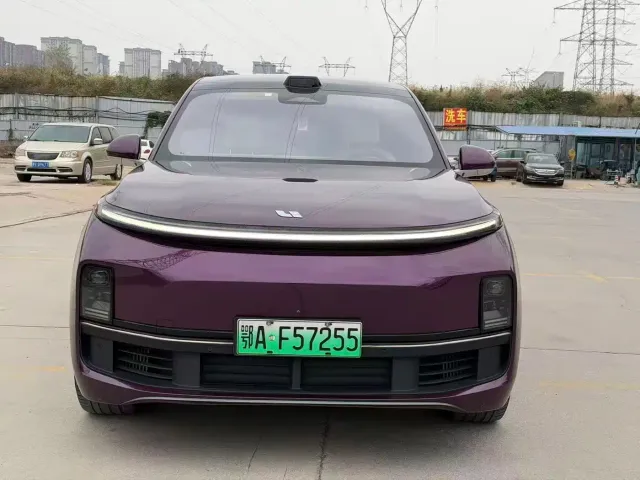 Li Auto L9 — Фото автомобиля 2