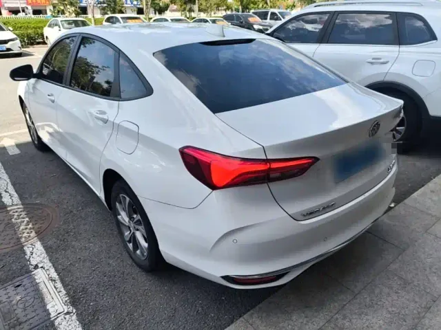 Buick Verano — Фото автомобиля 4