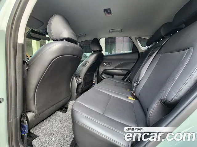 Hyundai Kona — Фото автомобиля 12