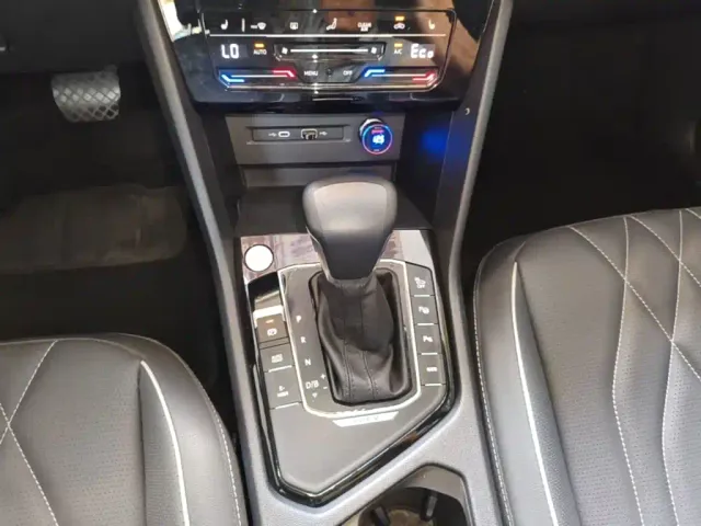 Volkswagen Tiguan L PHEV — Фото автомобиля 13
