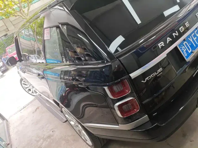 Land Rover Range Rover — Фото автомобиля 9
