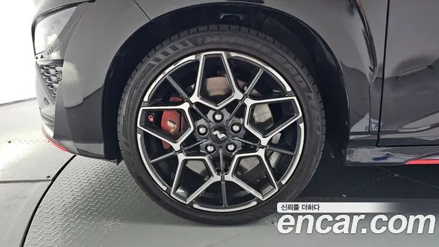 Hyundai Kona Kona (New) — Фото автомобиля 5