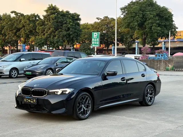 Фотография автомобиля — BMW 3 Series