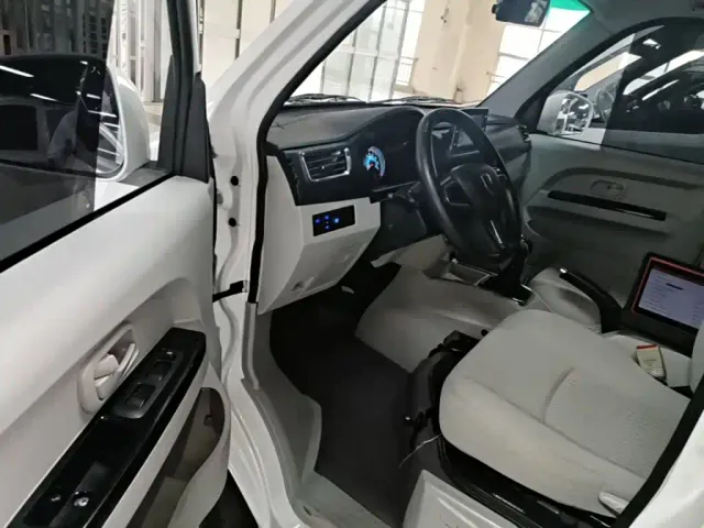 Jinbei New Hiace X30L — Фото автомобиля 15