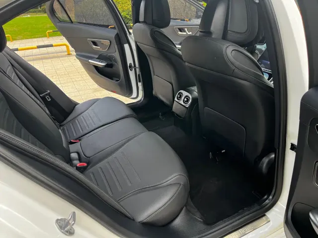 Mercedes-Benz C-Class — Фото автомобиля 15