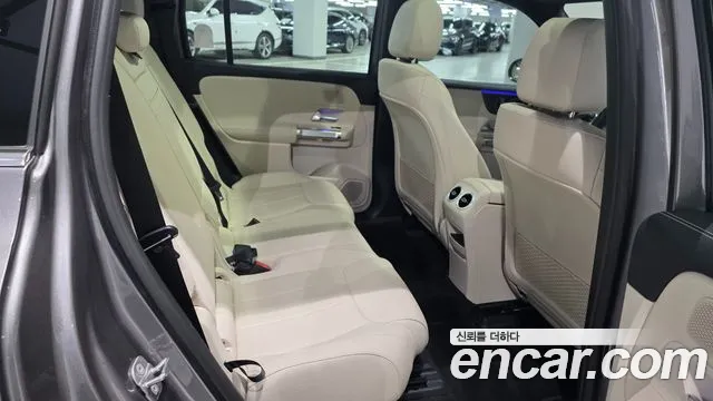 Mercedes-Benz EQB — Фото автомобиля 19