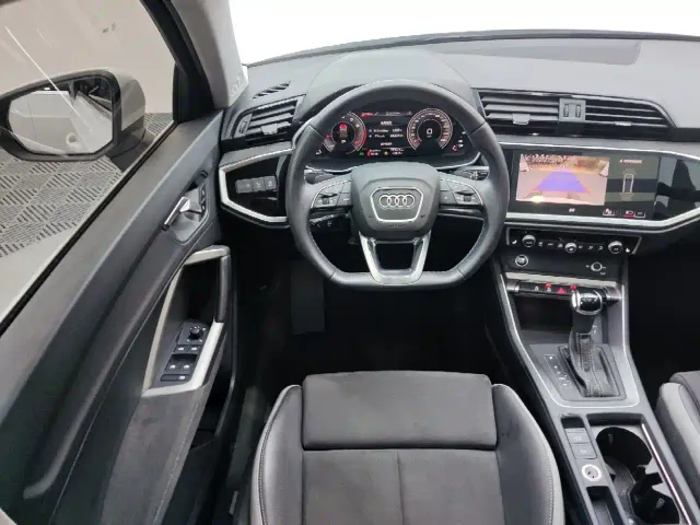 Audi Q3 — Фото автомобиля 10