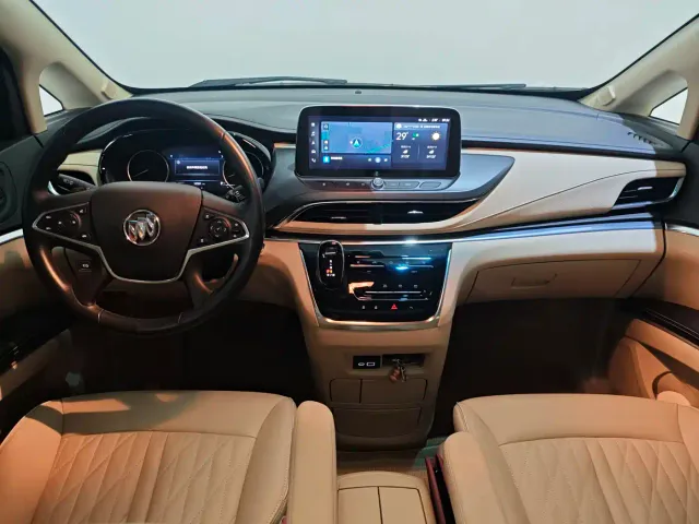Buick GL8 — Фото автомобиля 5