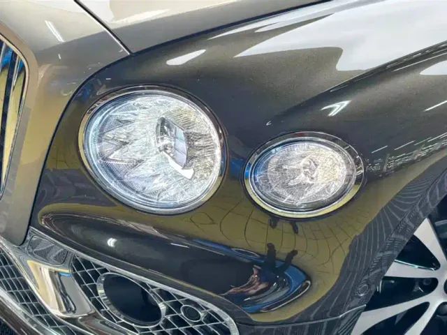 Bentley Flying Spur — Фото автомобиля 7