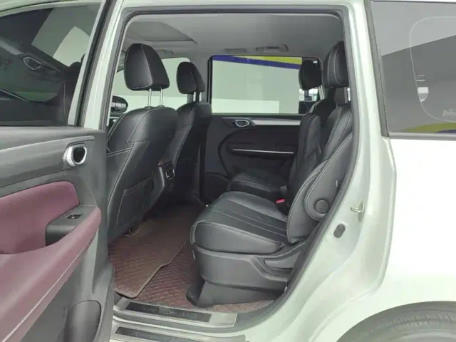 GAC Trumpchi M6 — Фото автомобиля 11