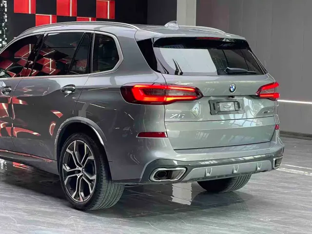 BMW X5 — Фото автомобиля 6