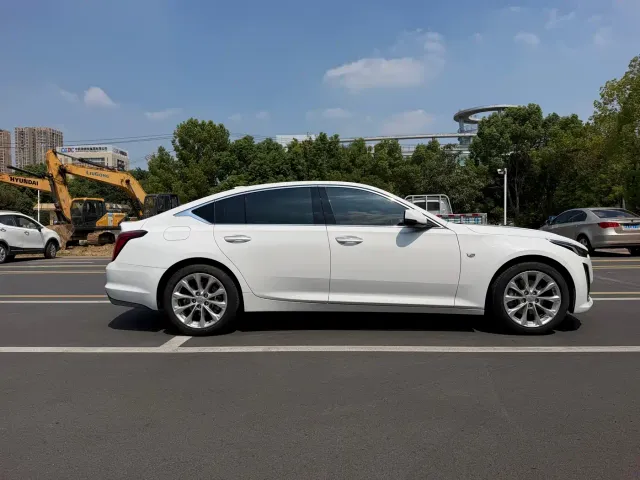 Cadillac CT5 — Фото автомобиля 7