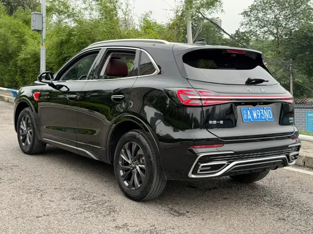 Hongqi HS5 — Фото автомобиля 25