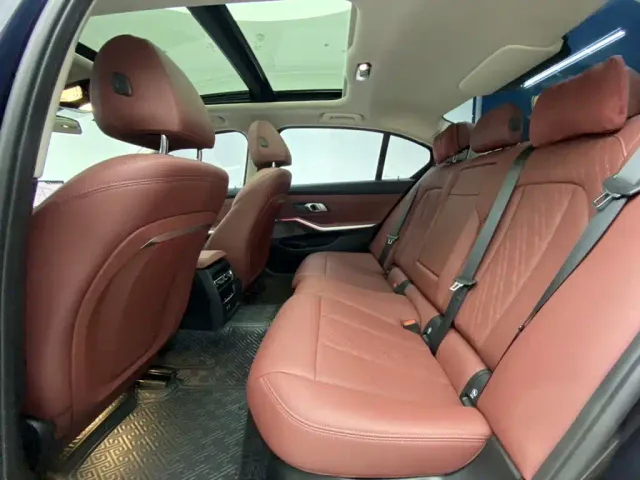 BMW 3 Series — Фото автомобиля 23