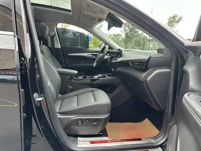 Buick Envision Plus — Фото автомобиля 10