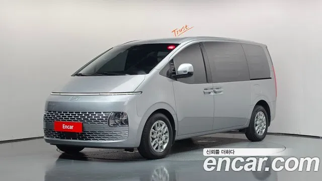 Фотография автомобиля — Hyundai Staria