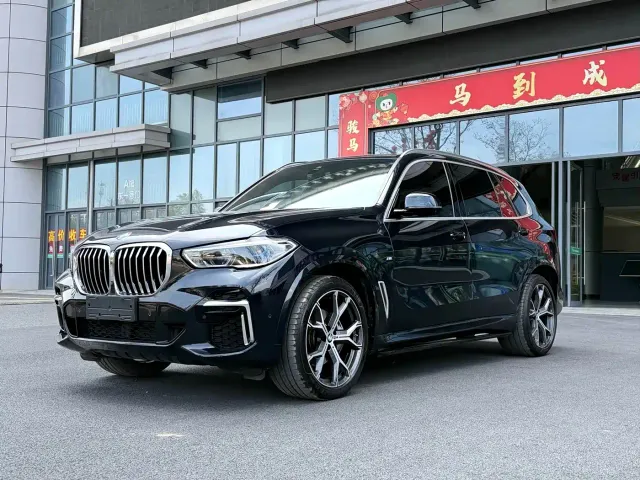 Фотография автомобиля — BMW X5