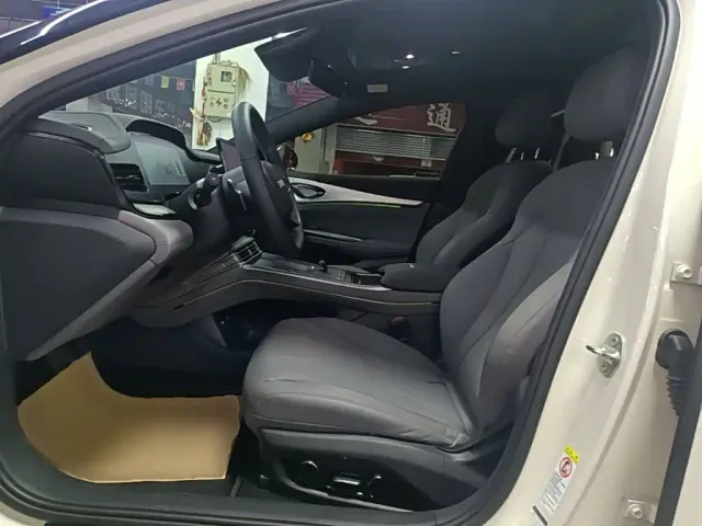 BYD Seal 07 DM-i — Фото автомобиля 14