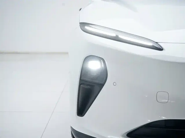 Nio ET5 Touring — Фото автомобиля 14